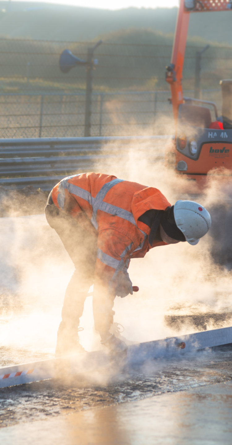Asfalteren kombocht circuit zandvoort voor Formule 1
