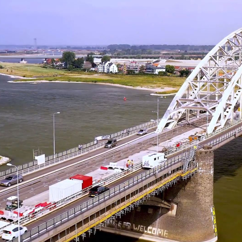 foto Waalbrug.JPG