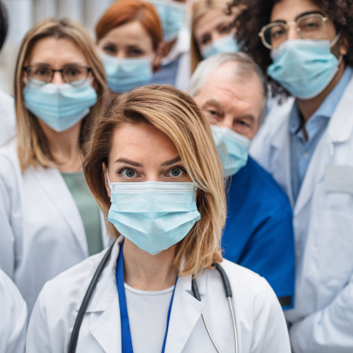 Foto verplegend personeel masker.jpeg