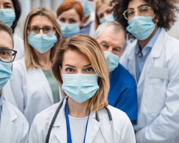 Foto verplegend personeel masker.jpeg