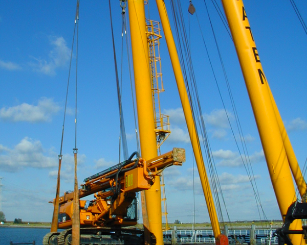 Transport boorkraan Westerschelde.png