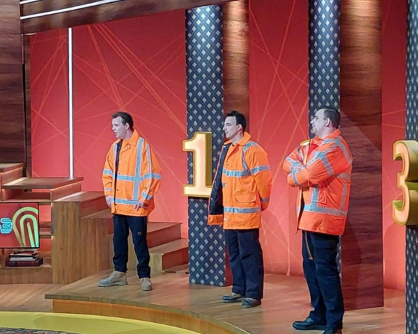 Wie van de drie.JPG