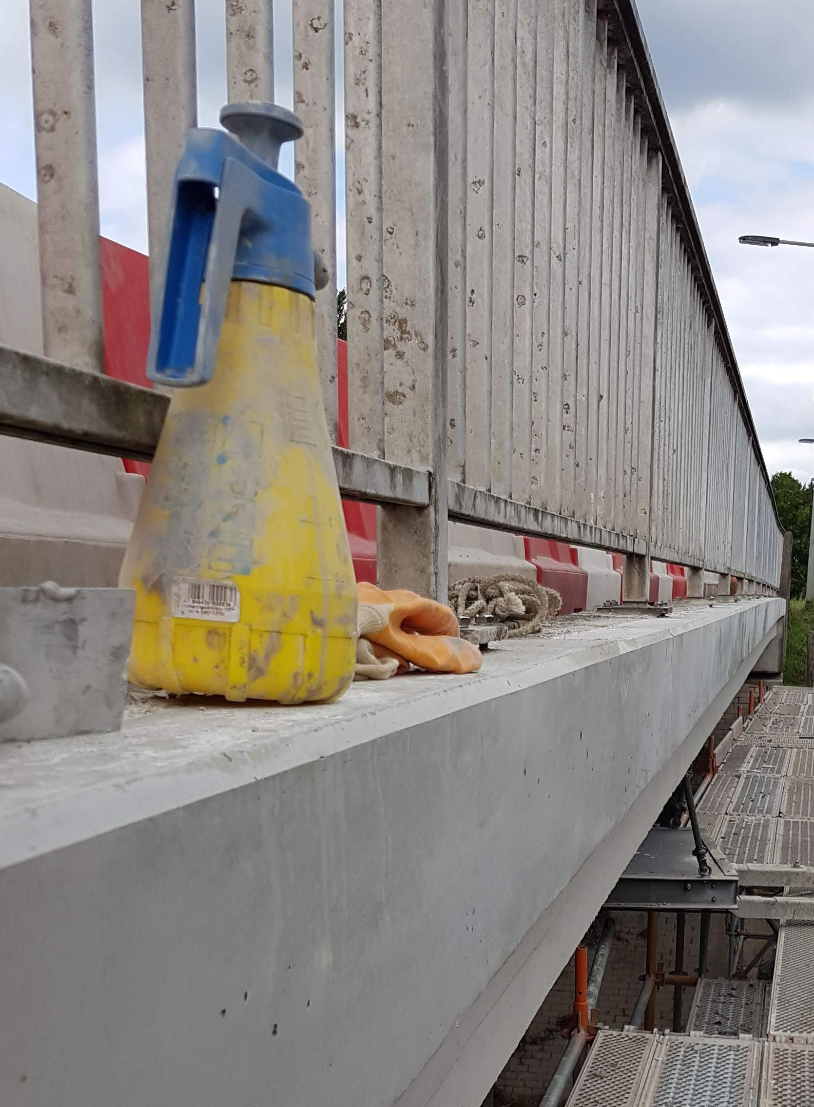 Aangieten schampkanten